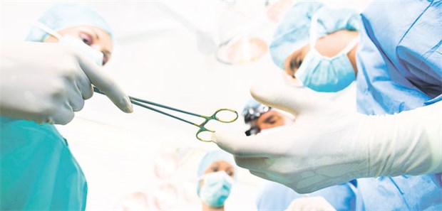 Ärzte bei einer Operation: Qualität der Leistungen ist eines der Schlüsselworte der Krankenhausreform.
