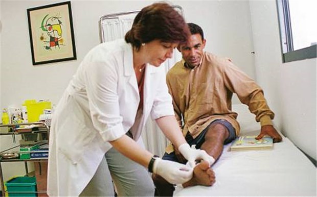 Ohne Angst zum Arzt - das ist das Ziel Ärzte fordern Rechtssicherheit bei der Behandlung von Patienten ohne Aufenthaltspapiere.