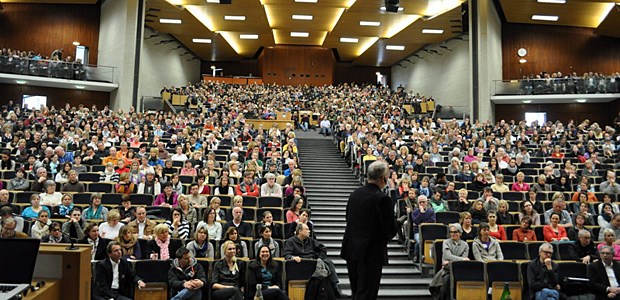 'Fortbildungs-Protest' vergrätzt die Kassen Ärzte füllten am Mittwoch das Audimax in der Hamburger Universität. Anlass war eine Fortbildung zur Sprechstundenzeit.