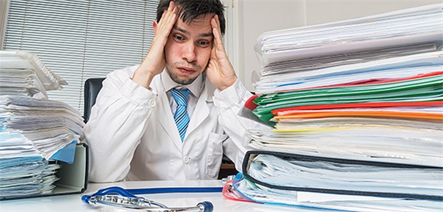 Bürokratie kostet einen Arbeitstag pro Woche Ärzte klagen über zu viel Bürokratie.
