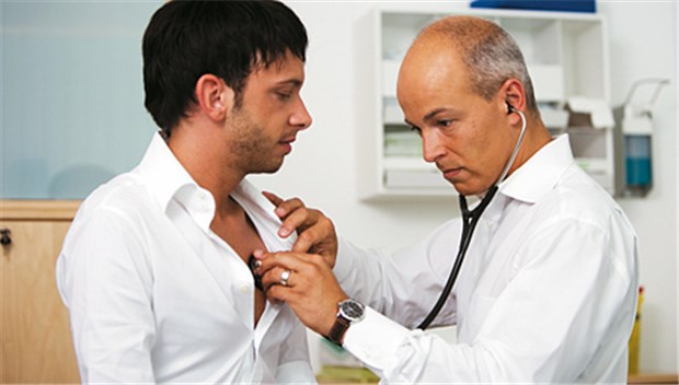 Ärzte können mit Patienten ruhig auch mal über das Thema Hausarztvertrag sprechen.