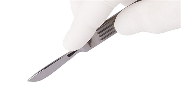 Ärzte greifen zu schnell zum Messer Ärzte operieren zu schnell, kritisiert die Kaufmännische Krankenkasse.