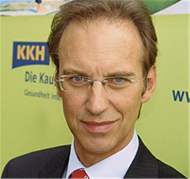 Kasse gibt Ärzten Schuld für Krankengeld-Anstieg Ärzte sollten sich öfter untereinander austauschen, fordert Ingo Kailuweit, Vorstandsvorsitzender der KKH Allianz. © cben