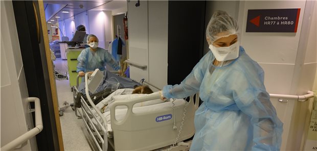 Ärzte und Pfleger in Frankreichs Notaufnahmen sind frustiert. Wegen Personalmangel wächst ihnen die Arbeit über Kopf.