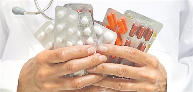 Damit Ärzte ihren Patienten nicht zu viel verschreiben Ärzte verordnen chronisch kranken Patienten häufig viele Arzneimittel. Spezielle Apotheker sollen helfen, die Übersicht zu wahren.