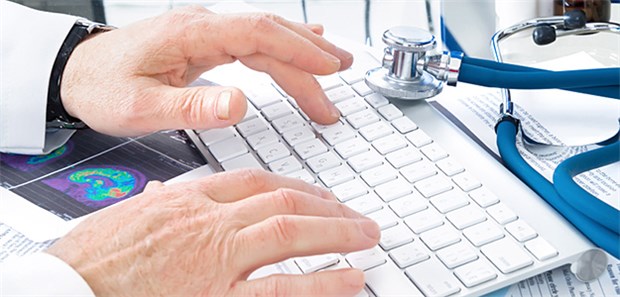 Debatte um Fernbehandlungsverbot entbrannt Ärztliche Behandlung am Computer - davon sind nur wenige Hartmannbund-Mitglieder begeistert.