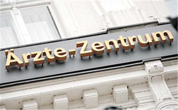 Es muss nicht gleich ein MVZ sein Ärztliche Zentren können für Freiberufler eine Option für Kooperationen sein.