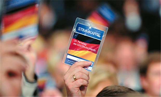 Starke Argumente und ein knappes Votum gegen die PID Äußerst knappe Abstimmung: 51 Prozent der Delegierten des CDU-Parteitags in Karlsruhe sprachen sich für ein Verbot von Gentests an Embryonen aus.