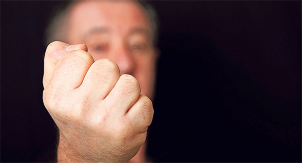 Machen Antidepressiva aggressiv? Aggressiv durch Antidepressiva? Die Quote an Schuldsprüchen aufgrund von Gewalttaten lag unter SSRI rund 20 Prozent höher.