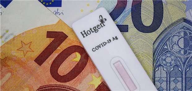 Kostenlose Tests: Reinhardt fordert Mut, Fehlentscheidung zu korrigieren Aktuell müssen Menschen, die sich ohne Symptome auf SARS-CoV-2 testen lassen wollen, die Tests selbst bezahlen. Politiker und auch die BÄK fordern nun ein Umsteuern.