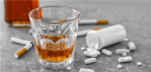 Alkohol, Medikamente und Tabak: Zu diesen Süchten gibt es neue Leitlinienbeziehungsweise aktualisierte Fassungen.