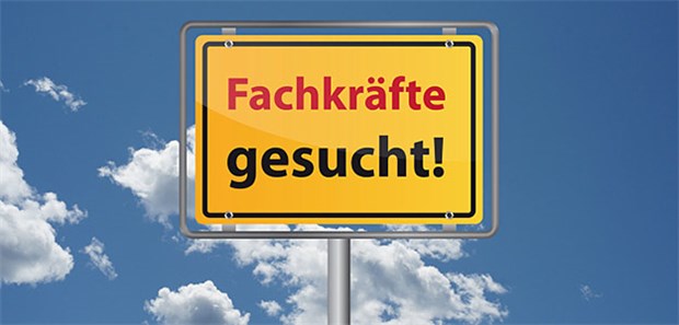 Zehntausende offene Stellen in deutschen Kliniken Allein in der Pflege sind derzeit 15.000 Stellen wegen fehlender Fachkräfte unbesetzt, so die DKG.