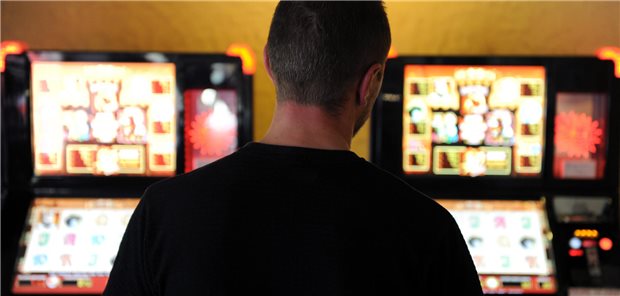 Glücksspielsucht: Neues Therapieangebot bei Medizinischer Hochschule Hannover Alleine schaffen es viele Daddler nicht mehr aus ihrer Spielsucht heraus. Hier will die MHH ab Januar ein niedrigschwelliges Angebot für Erwachsene bereithalten.