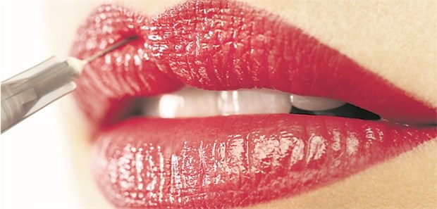 Vom Glück, schön zu sein Alles echt? Aufgespritzte Lippen sind für junge Frauen in sozialen Medien im Trend.