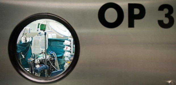 Qualität zahlt sich nicht aus Alles gut im OP? Qualität macht sich hierzulande kaum in der Klinikbilanz bemerkbar.