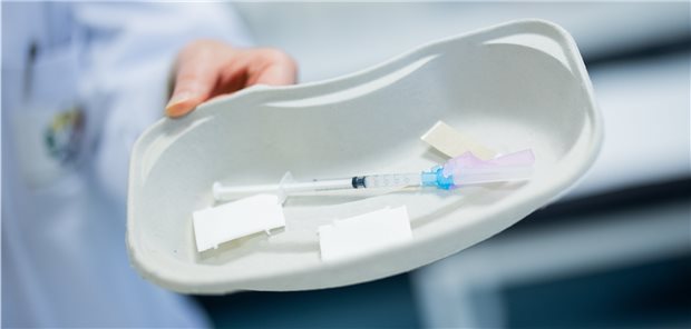 AstraZeneca-Vakzine: Mit zweiter Dosis am besten volle zwölf Wochen warten? Schematische Darstellung von SARS-CoV-2