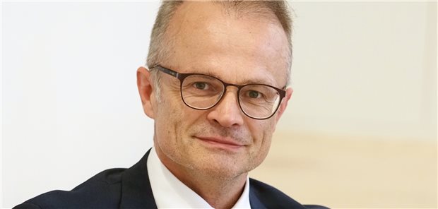 CDU fordert: Brandenburg braucht mehr Rheumatologen Als Facharzt für Orthopädie erlebe ich es selbst, dass es Monate dauern kann, wenn ich einen Patienten zu einem Rheumatologen überweise: Professor Michael Schierack, gesundheitspolitischer Sprecher der CDU-Fraktion im Brandenburger Landtag.