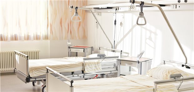 Als Freihaltepauschale erhielten Kliniken zwischen dem 16. März und 12. Juli 2020 pro Tag 560 Euro für jedes im Vergleich zum Vorjahr freie Bett.