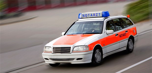 Falscher Notarzt muss drei Jahre in Haft Als Notarzt im Einsatz - dabei ist er gar kein Arzt. Ein 33-Jähriger ist in Paderborn dafür nun verurteilt worden.
