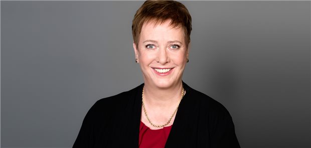 Als rechtlich selbständige Körperschaft könne das IUC zugleich Arbeitgeber und Dienstherr sein und erhalte so größtmögliche Autonomie plus eine hohe finanzielle Eigenverantwortung, sagt die Projektbeauftragte Dr. Ulrike Gutheil.