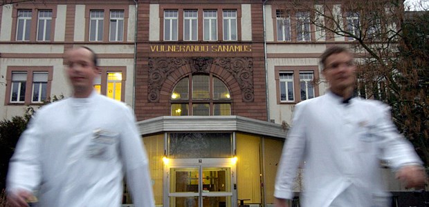 Kliniken kritisieren Privatisierung als gescheitert Alte Chirurgie in Gießen: Hochschulen kritisieren die Privatisierung.
