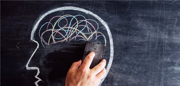 Alzheimer-Demenz: Forscher suchen intensiv nach neuen Therapieoptionen. Dazu gehören auch BACE-Hemmer.