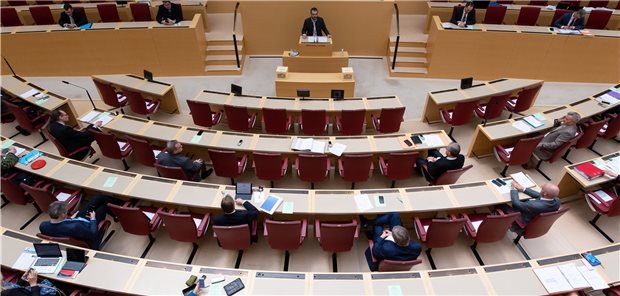 Bayerisches Corona-Pandemie-Gesetz nicht rechtmäßig? Am 25. März hatten die Abgeordneten im bayerischen Landtag ein neues bayerisches Infektionsschutzgesetz beschlossen.