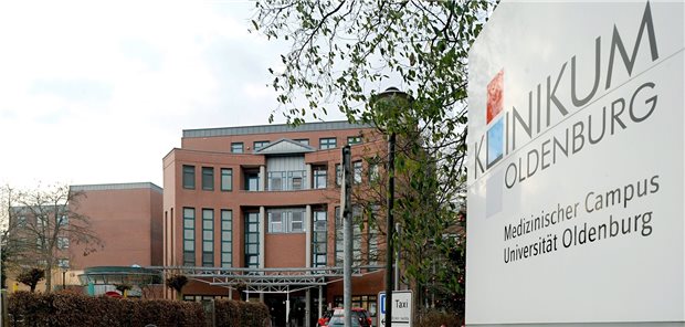 Nach Tod von Frühchen am Klinikum Oldenburg: Ermittlungen gegen Klinikpersonal Am 7. Juni starb ein frühgeborenes Kind auf der Intensivstation des Oldenburger Klinikums an einem Keim. Ein weiteres erkranktes Baby hat sich mittlerweile erholt.