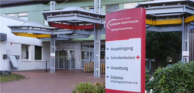 Am Klinikum Westfalen, hier der Eingang zum Standort in Kamen, bietet seinen Mitarbeitern das Modell der FerienFreiZeit an.