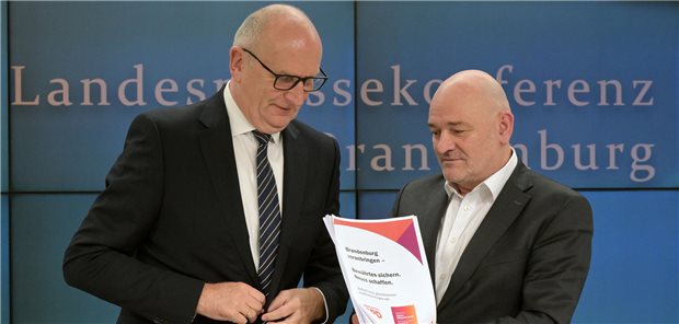  Brandenburgs Ministerpräsident Dietmar Woidke und BSW-Fraktionsvorsitzender Robert Crumbach 