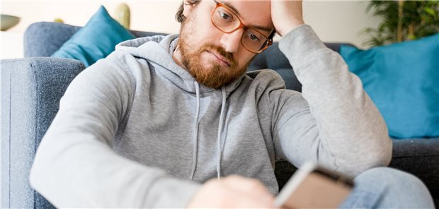 Am effektivsten ist es, wenn Patienten mehrmals täglich über ihre Stimmungslage und Situation mithilfe einer App Auskunft geben.