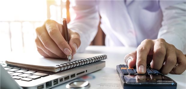 Am kommenden Mittwoch endet das erste Quartal mit dem neuen EBM: Jetzt gilt es, die Neuerungen vom 1. April korrekt umzusetzen.