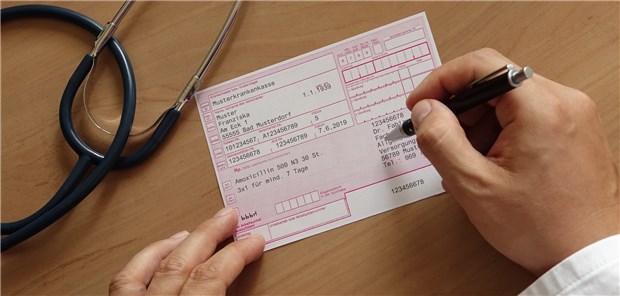 „Amoxicillin 500, 3x1 für mind. 7 Tage“ – so könnten in Zukunft Dosierungsempfehlungen auf Rezepten aussehen.