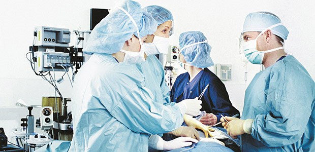 Gefahr bei postoperativen Infekten An den Risiken denken.