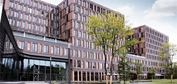 An der Frankfurt School of Finance & Management im Norden der Mainmetropole wird auch in diesem Jahr der Tag der Privatmedizin 2026 ausgerichtet. Die Veranstaltung ist für den 21. November angesetzt. (Archivbild)