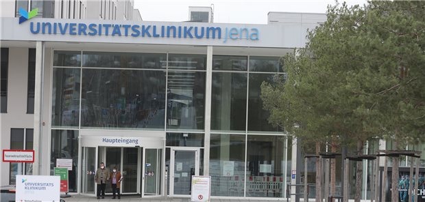 Uniklinikum Jena behandelt Verletzte aus der Ukraine An der Klinik für Anästhesiologie und Intensivmedizin in Jena werden seit Donnerstag zwei aus der Ukraine stammende Patienten mit Schussverletzungen behandelt.