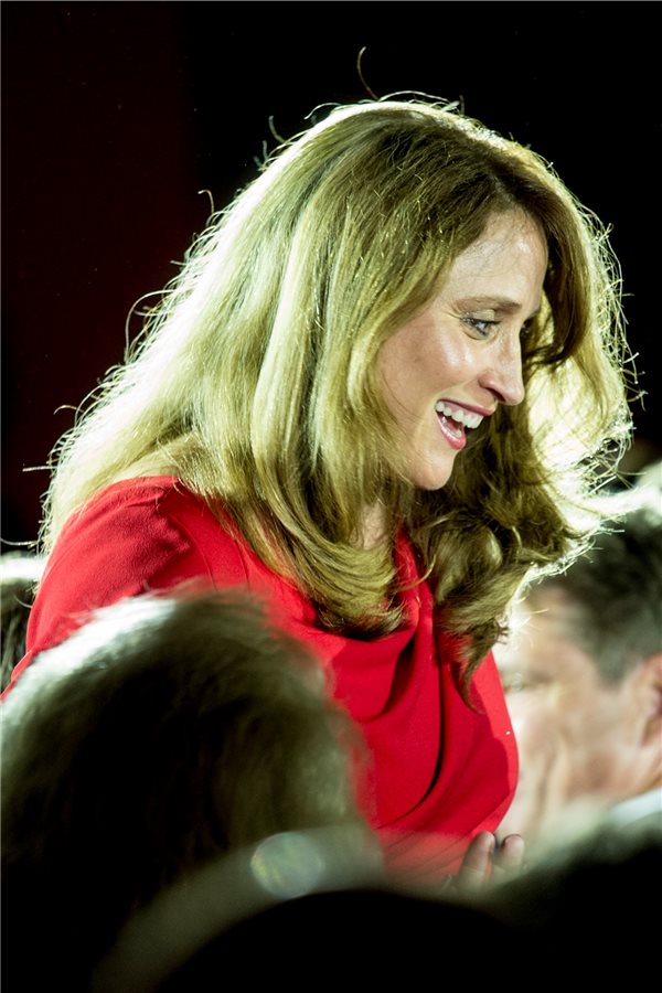 Ein Abend über Revolutionen „And the winner is ...“: Professor Sonja Schrepfer, Trägerin des Galenus-Preises 2019 zur Grundlagenforschung, verkündete Revolutionäres zur Stammzelltherapie.