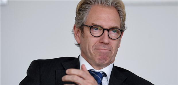Gassen kritisiert Eingriffe in die Selbstverwaltung Andreas Gassen, Chef der Kassenärztlichen Bundesvereinigung, kritisiert überbordende Burokratie las Burn-out-Risiko für Ärzte. © Britta Pedersen/dpa-Zentralbild/ZB