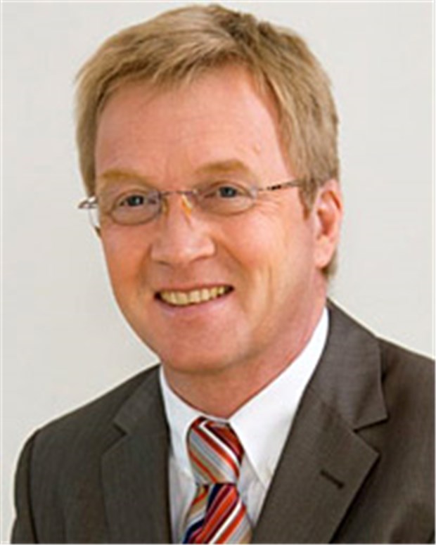 Ärzteschaft und Pflege brauchen konstruktiven Dialog Andreas Westerfellhaus, Autor dieses Beitrages, ist Vorsitzender des Deutschen Pflegerates.