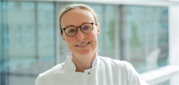 Unimedizin Rostock holt Angelika Borkowetz an Urologische Klinik Angelika Borkowetz ist neue Direktorin der Urologischen Klinik und Poliklinik der Universitätsmedizin Rostock.