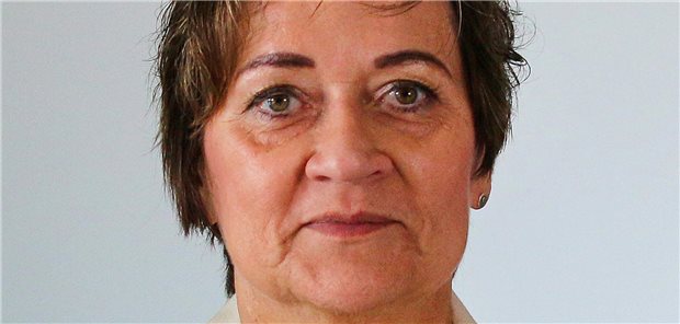 Angelika von Schütz ist Fachärztin für Hals-, Nasen- und Ohrenheilkunde. Seit Januar 2023 ist sie Vorstandsvorsitzende der Kassenärztlichen Vereinigung Mecklenburg-Vorpommern.