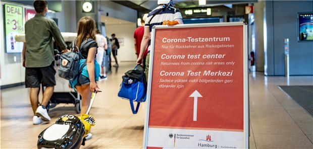 Tipps zum Reisen in der Corona-Zeit Ankunft in Deutschland: Ob, und wenn ja, wie lang Urlauber nach der Rückreise in Quarantäne müssen, hängt nicht nur vom Impfstatus ab.
