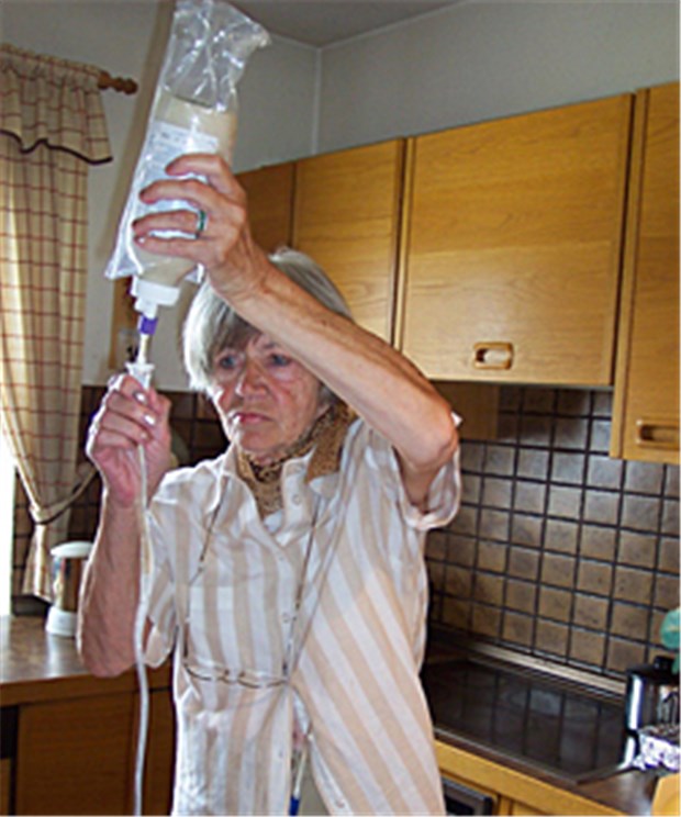 Wie Homecare die Therapie verbessert Anleitung zur Selbsthilfe - auch das gehört zu den Aufgaben der heimbasierten Ernährungstherapie.