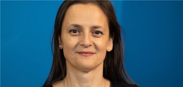 Brandenburgs Gesundheitsministerium funkt Überlastung Anna Heyer-Stuffer (Grüne), Staatssekretärin im brandenburgischen Gesundheitsministerium, sieht ihr Haus an der Belastungsgrenze – und fordert personelle Unterstützung an.