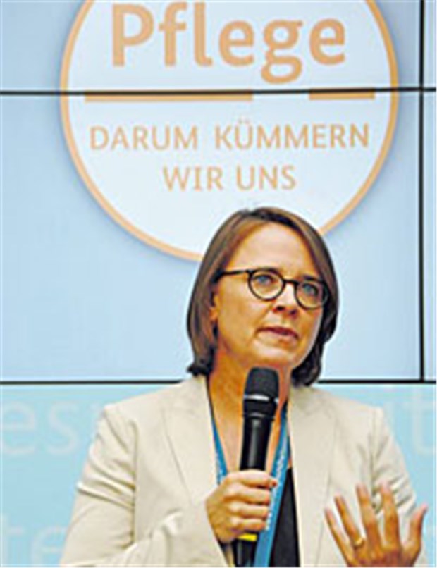 Parcours "Ein Tag Gesundheitsminister" für alle Annette Widmann-Mauz.