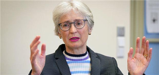 Berliner Ombudsfrau für Pflege-Azubis: Fehlzeiten oft Thema Annette von Lersner-Wolff ist Ombudsfrau für die Pflegeausbildung im Land Berlin.