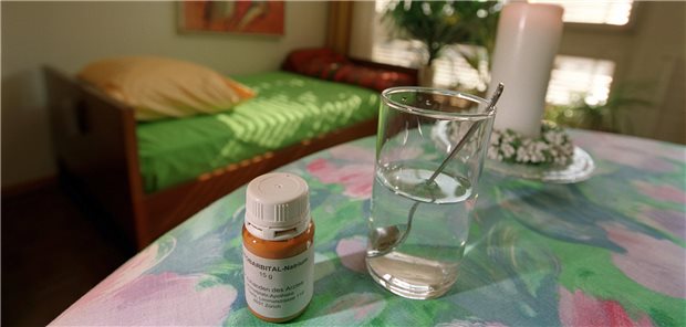 Sterbehilfe-Pflicht für Schweizer Altersheime? Ansicht des Sterbezimmers der Sterbehilfeorganisation Dignitas in Zürich. Im Kanton Wallis wird demnächst darüber abgestimmt, ob Pflegeheime und Kliniken Sterbehilfeorganisationen Zutritt gewähren müssen. (Archivfoto).