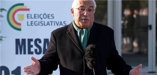 Gesundheitspolitik dominiert den Wahlkampf in Portugal Antonio Costa, Premierminister von Portugal, spricht nach der vorgezogenen Stimmabgabe bei den portugiesischen Parlamentswahlen in einem Wahllokal zu Journalisten. Streit um mehr Geld für das Gesundheitswesen war der zentrale Auslöser für die Neuwahl.