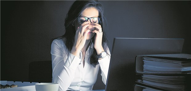 Arbeiten, wenn andere schlafen: Bei unregelmäßigem Schlaf ist offenbar das Risiko für kardiovaskuläre Erkrankungen in den folgenden zehn Jahre deutlich erhöht.