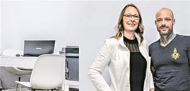 Arbeiten zusammen in einer Praxis: Allgemeinärztin Ursula Degenhart und Tätowierer Robert Seidel.
